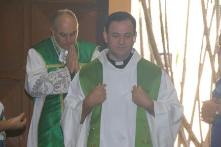 Retiro dos Dois Sagrados Corações - Brasília: Missa - Pe Tarcísio e concelebrantes: Pe Olivar, Pe Fernandes, Pe Josep