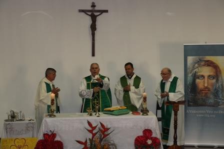 Retiro dos Dois Sagrados Corações - Brasília: Missa - Pe Tarcísio e concelebrantes: Pe Olivar, Pe Fernandes, Pe Josep