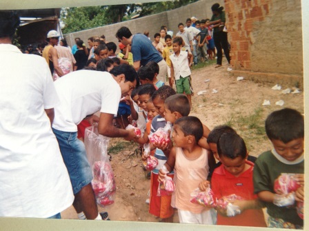 Goiânia-Casa de Maria: servindo deliciosas guloseimas.