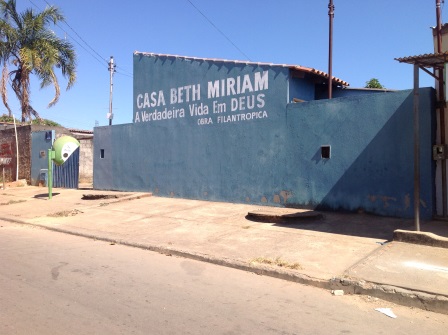 Goiânia-Casa de Maria: fachada externa da casa.