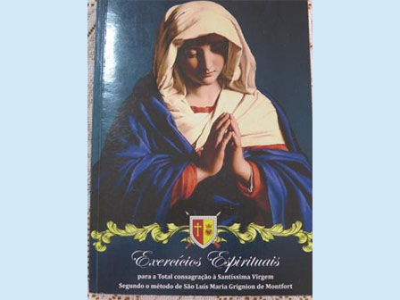 Retiro do Abraço - Brasília: Segundo dia - Santa Missa - Frei Alécio - Sugeriu-se que todos se preparassem para a Consagração à Santíssima Virgem para o próximo retiro, acompanhando livro indicado