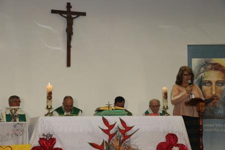 Retiro dos Dois Sagrados Corações - Brasília: Missa - Pe Tarcísio e concelebrantes: Pe Olivar, Pe Fernandes, Pe Josep