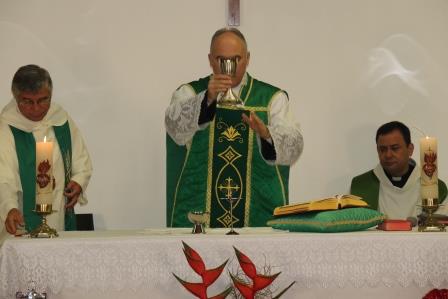 Retiro dos Dois Sagrados Corações - Brasília: Missa - Pe Tarcísio e concelebrantes: Pe Olivar, Pe Fernandes, Pe Josep