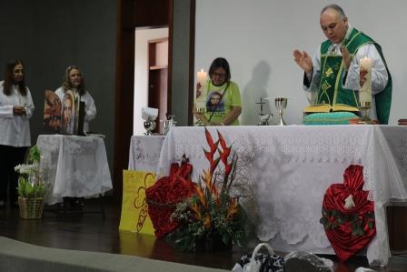 Retiro dos Dois Sagrados Corações - Brasília: Missa - Pe Tarcísio e concelebrantes: Pe Olivar, Pe Fernandes, Pe Josep