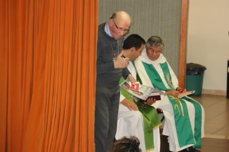Retiro dos Dois Sagrados Corações - Brasília: Missa - Pe Tarcísio e concelebrantes: Pe Olivar, Pe Fernandes, Pe Josep